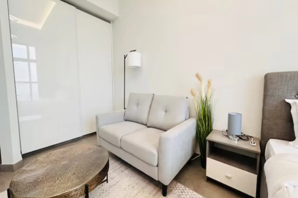 Luxury Studio Apartment Canal View Business Bay Free Parking by Belvilla