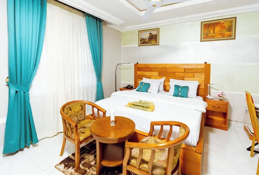 Comfort room