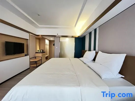 Luxury Double room (full double bed)