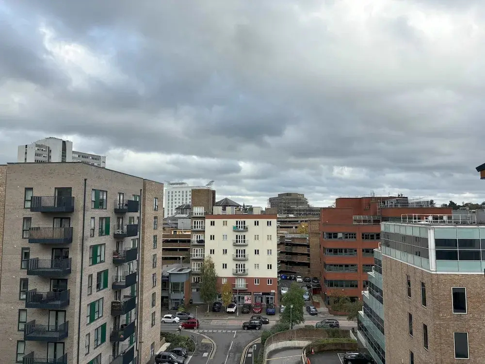 Modern 2 bed With Parking - Grand Exchange Bracknell