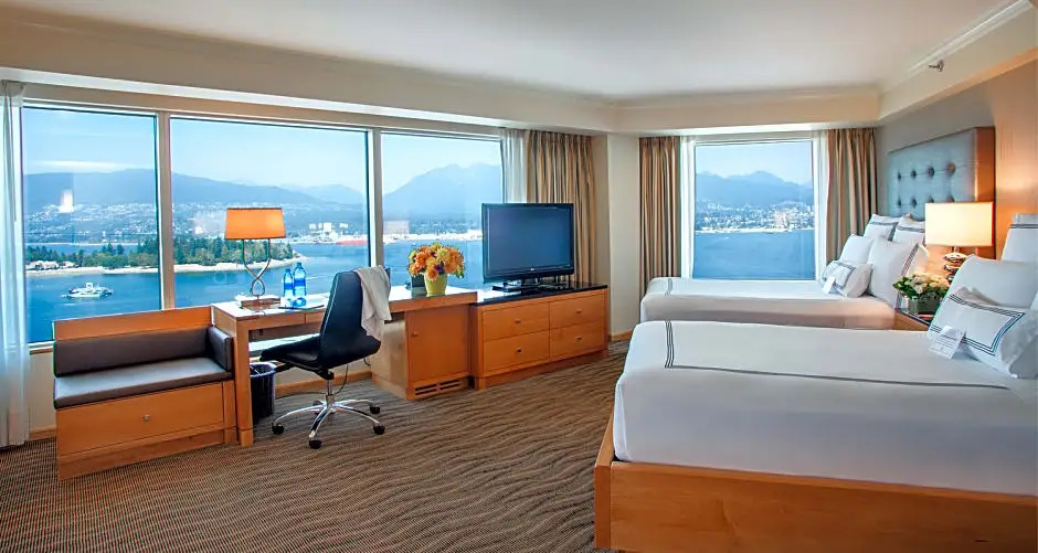 Premier Double room with harbour view (full double bed)