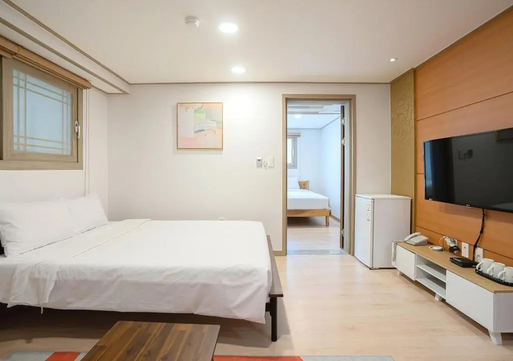 Standard Triple room