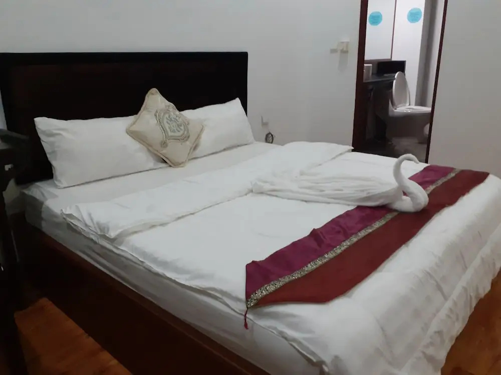 New Season Riverside Hotel - Chambres