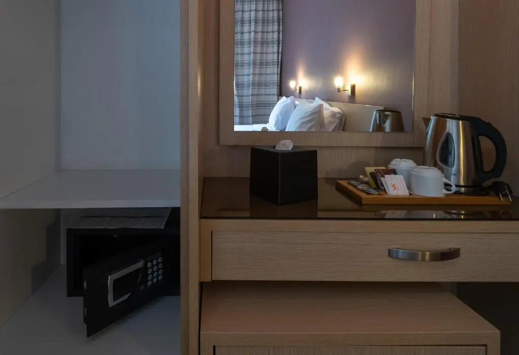 Economy room