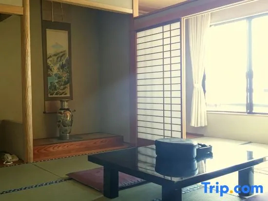 Standard room with mountain view