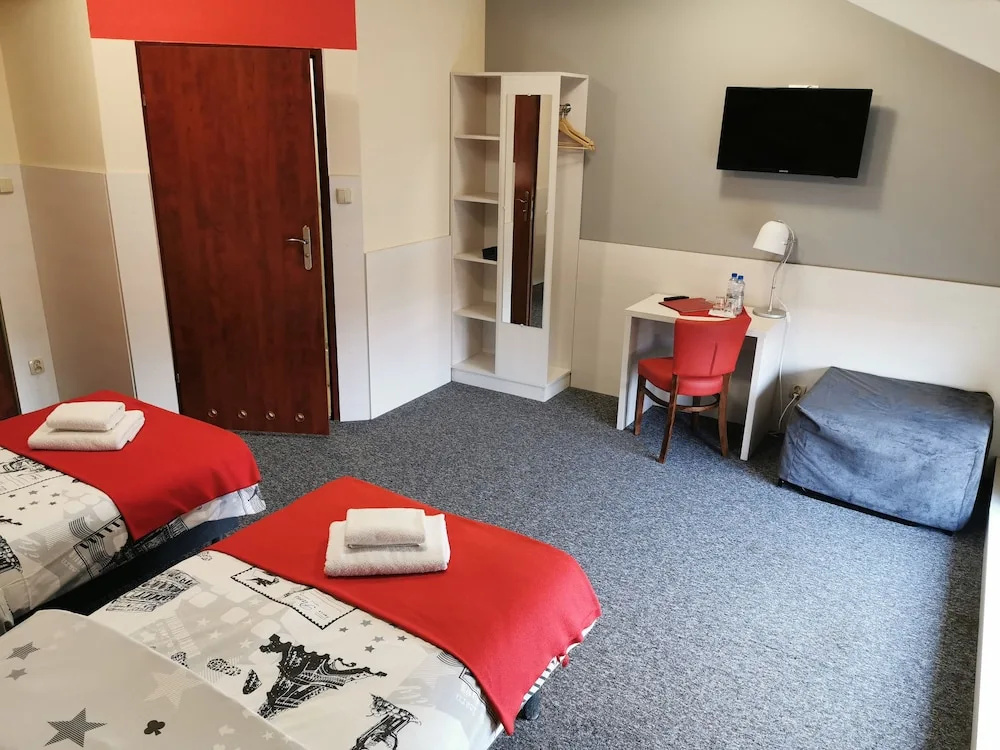 Economy Double room (twin beds)