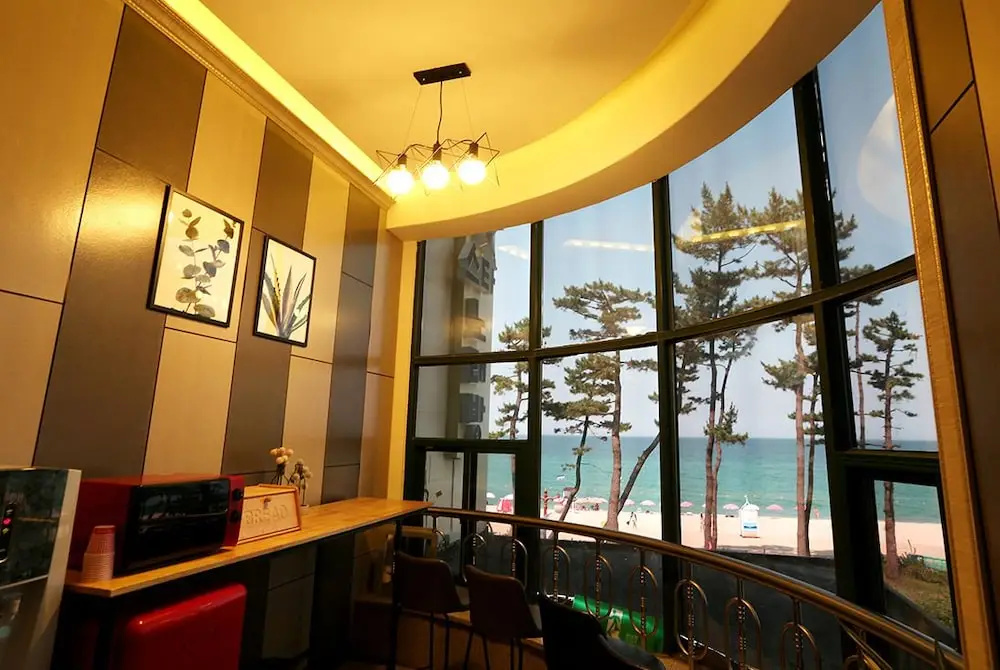 Balcony & Terrace