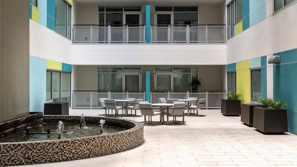 Bold CozySuites w/pool, gym, roof #7