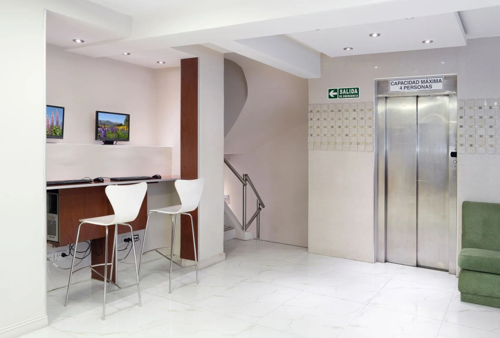 Hotel photo 12