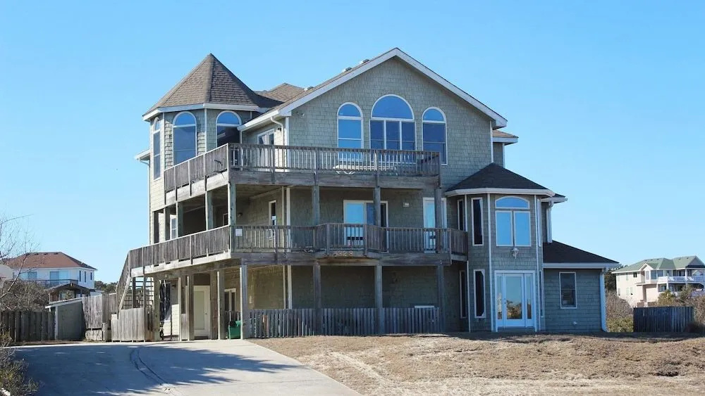 Cabaret III - 6 Br Home