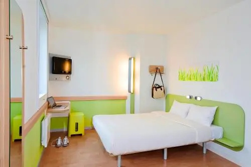 Voir la photo 2 — Ibis Budget Noyon
