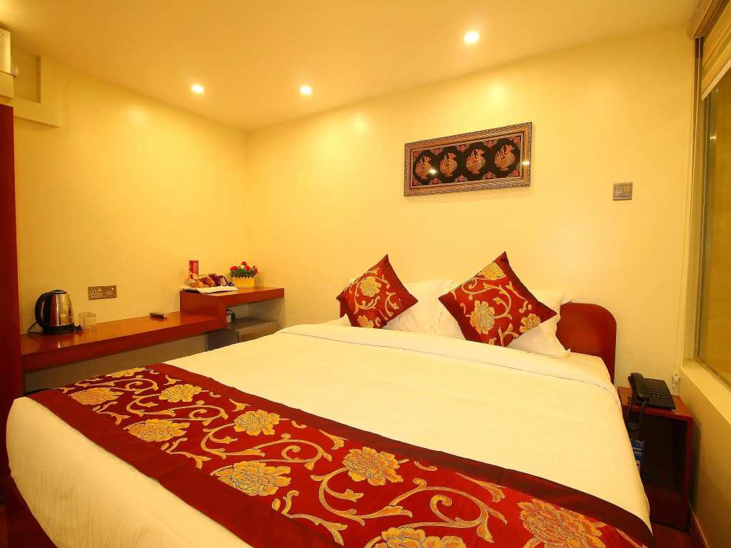 Standard Double room (full double bed)