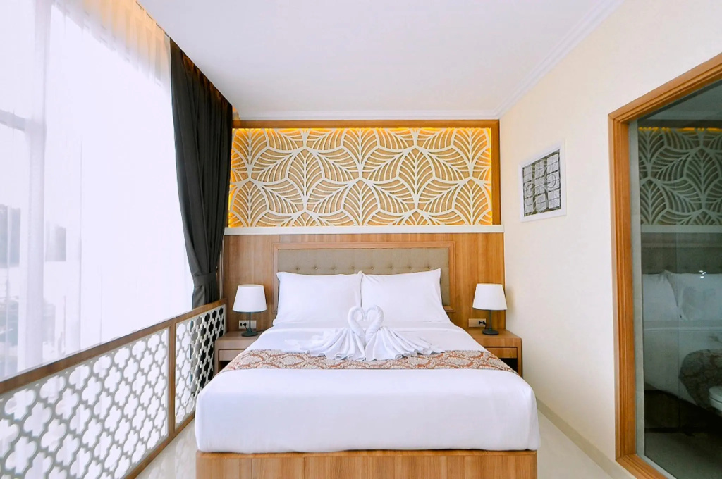Deluxe Double room (full double bed)