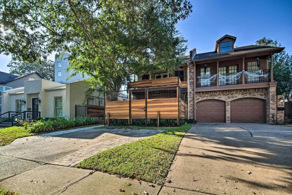 Near Nrg! Cozy + Private Houston Home w/ Garden