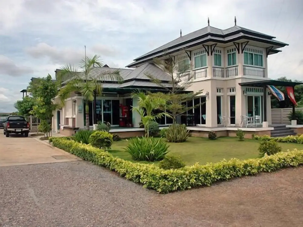 Baan Faa Talaychan Resort