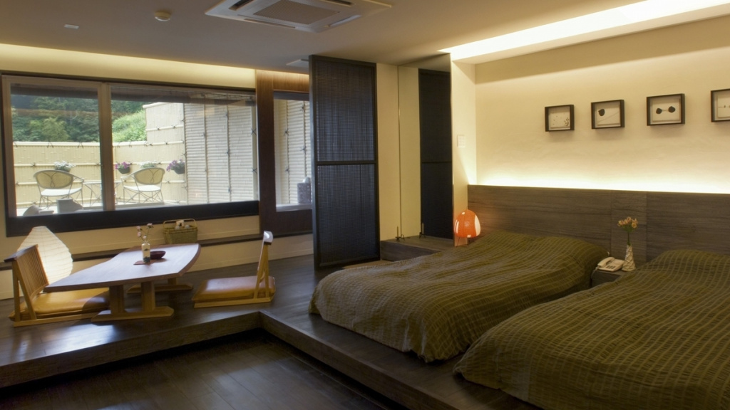 Double Suite (twin beds)