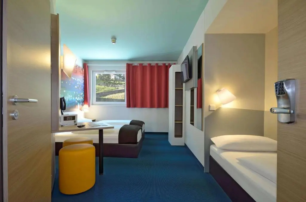 Triple room