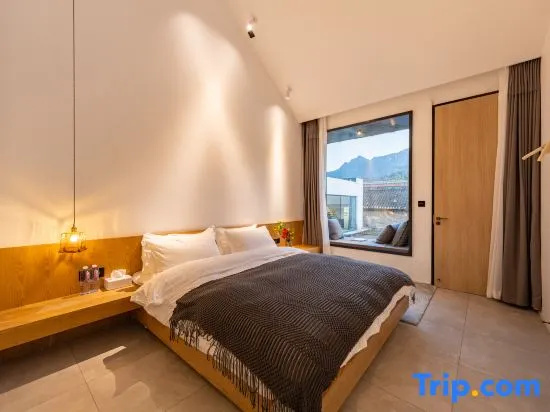 6 Bedrooms Standard room