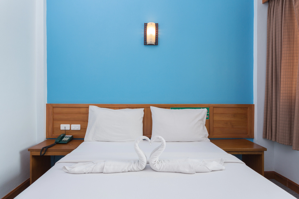 Riverside Hotel — 4