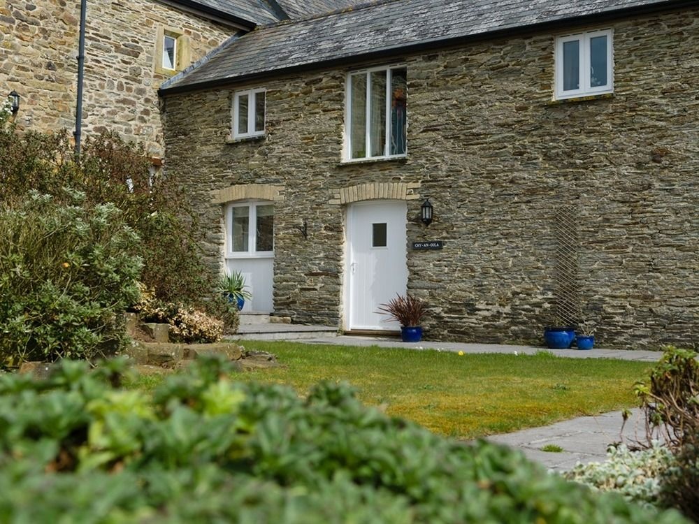 Degembris Cottages