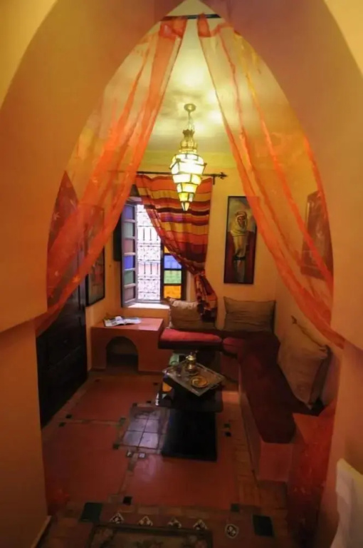 Comfort room