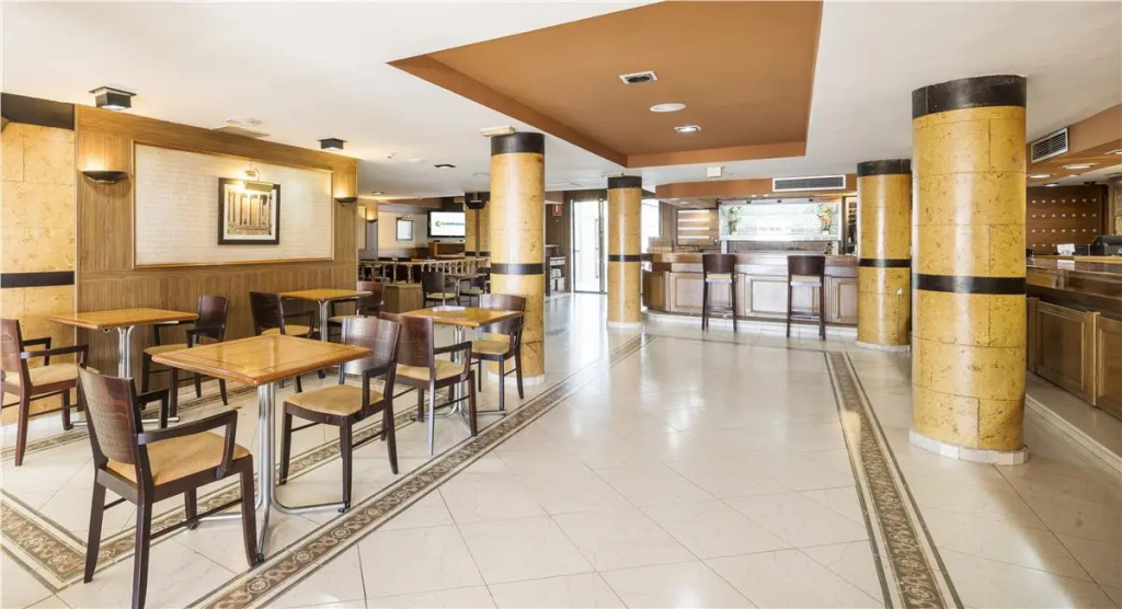 Hotel ILUNION Las Lomas - Général