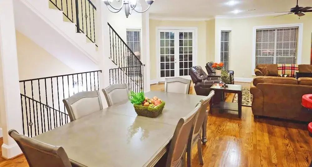 3Bdrm 3.5Bath 9Beds - Museum Parks Zoo