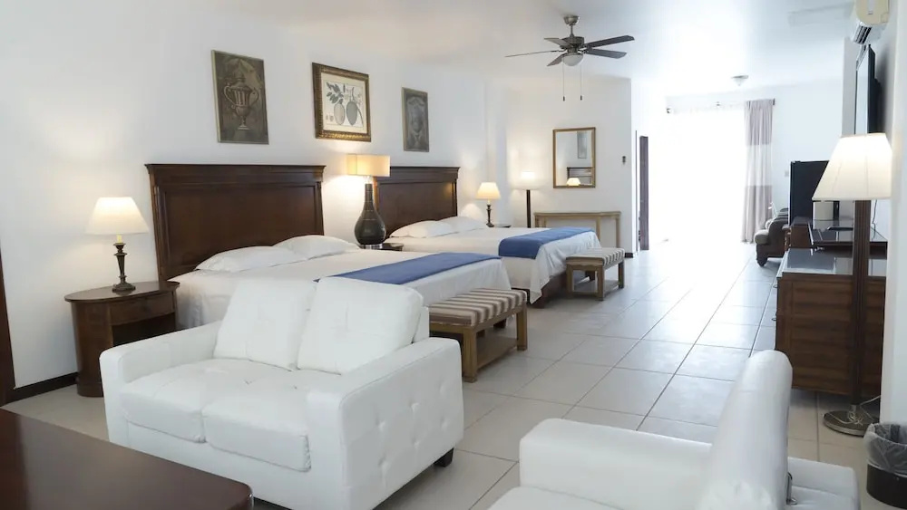 Double Suite with ocean view (full double bed)