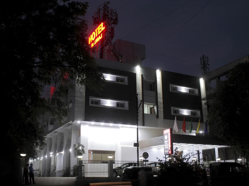 Hotel Raviraj by null