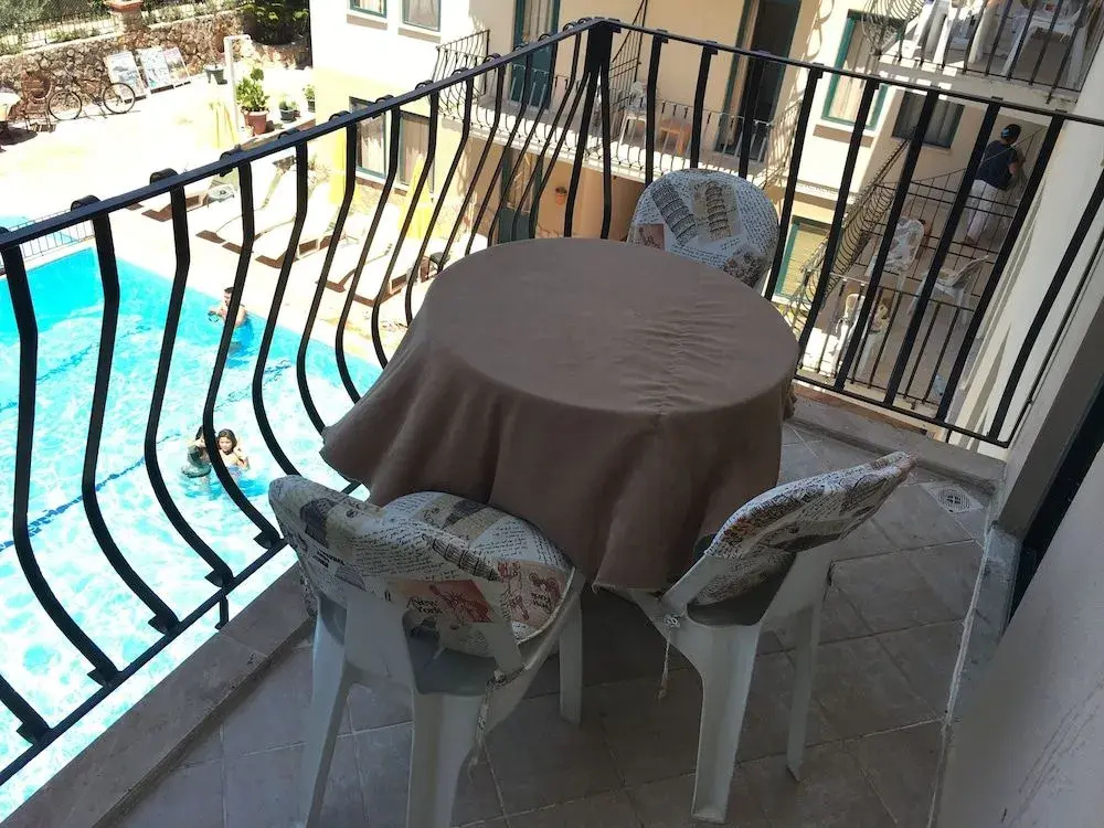 Poppy Apart Hotel