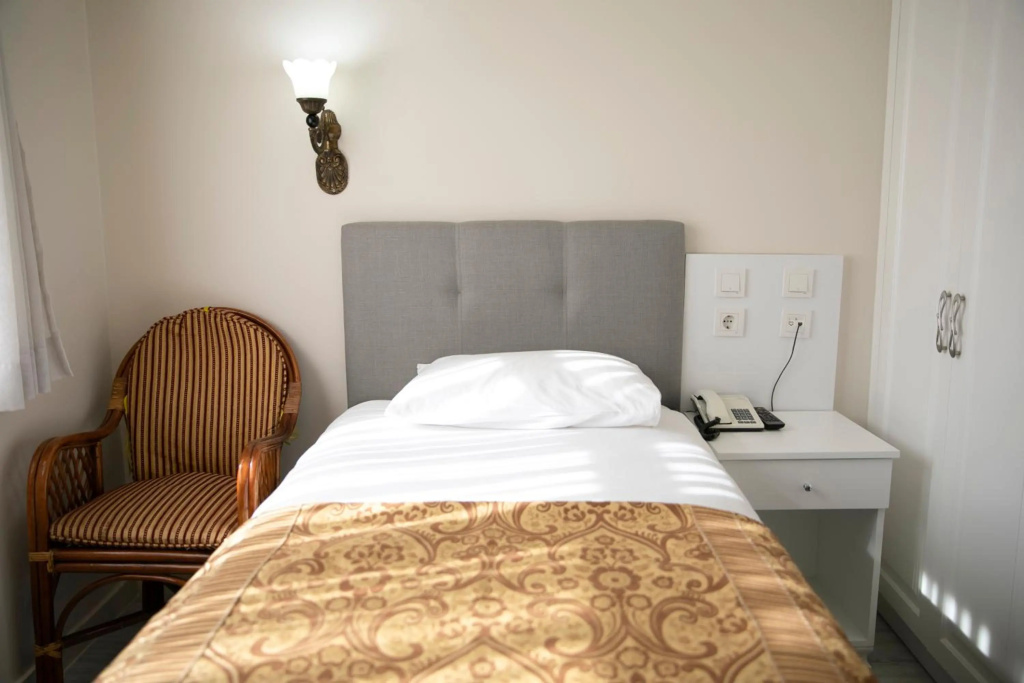 Hali Hotel — 4