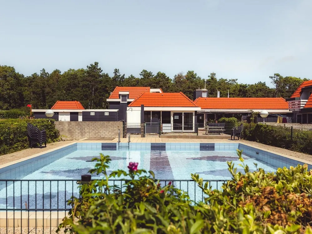Apartment in De Koog With Free Parking