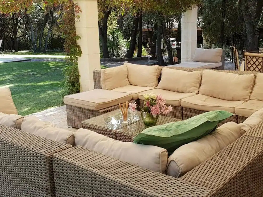 Villa in an Idyllic and Relaxing Setting Near Orange