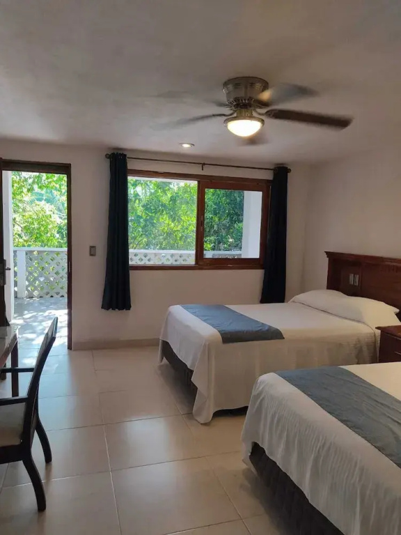 Standard room with pool view