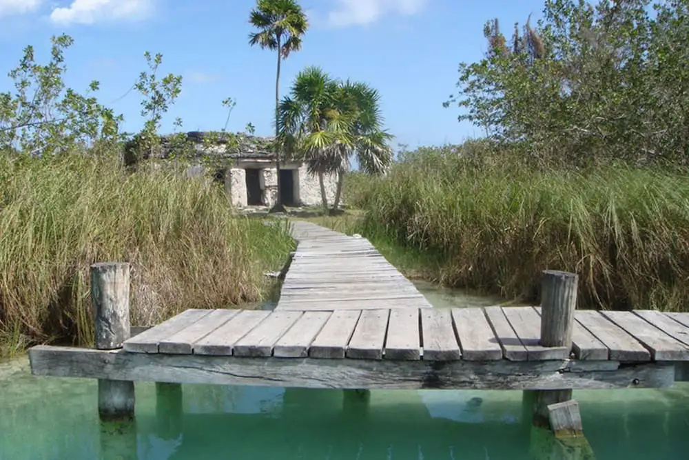 In the Heart of Tulum Town - Général