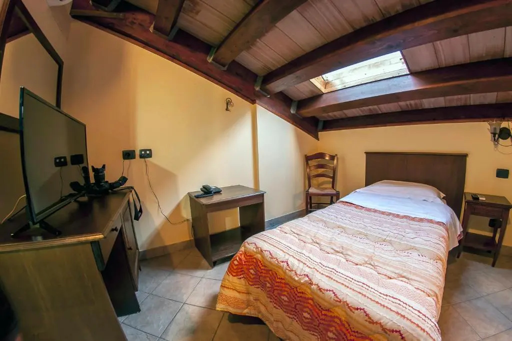 Economy room