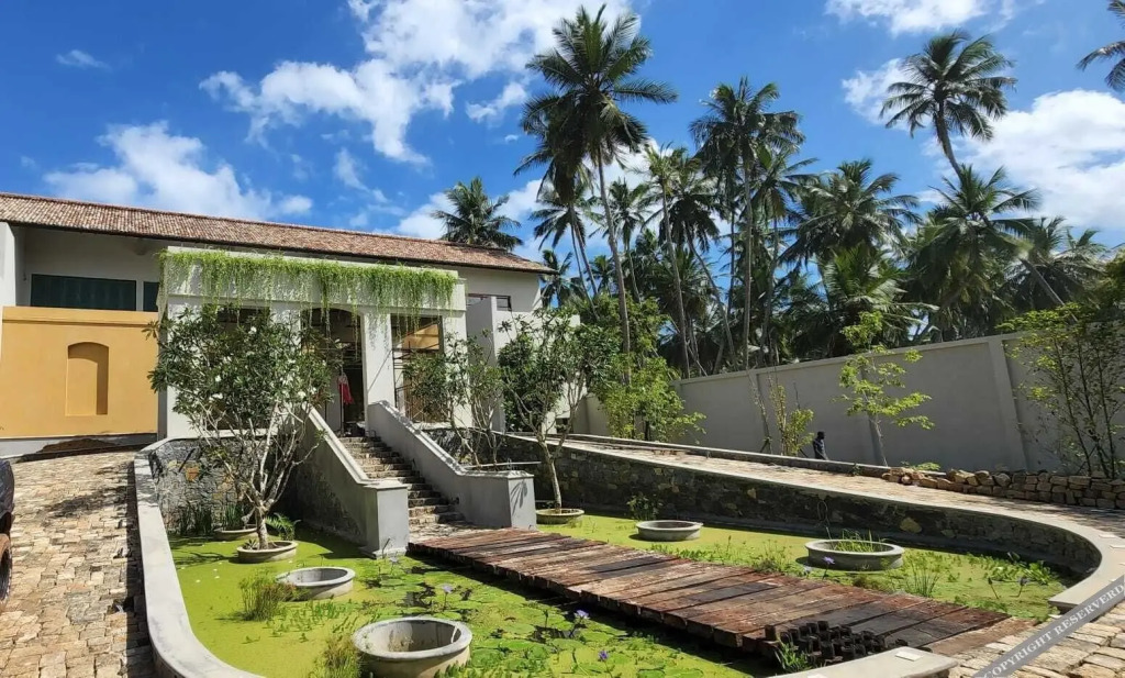Kayaam House