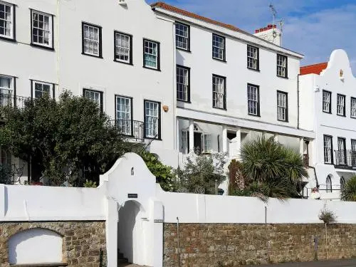 Seascape Apartment