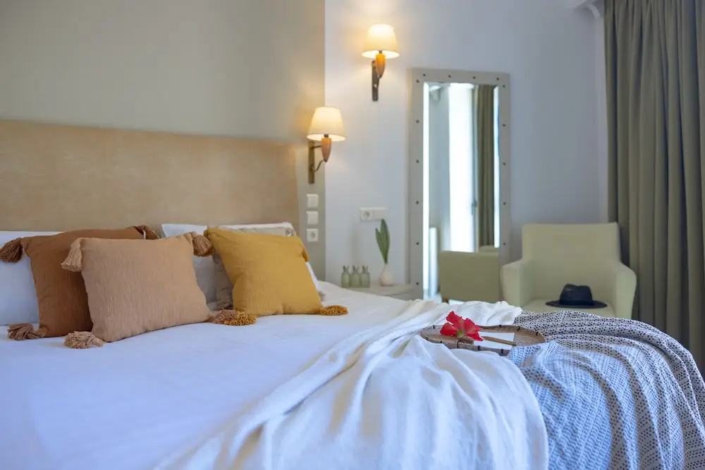 Santa Marina Beach Hotel - Chambres