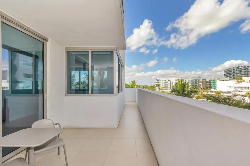 Dharma Home Suites Miami at Monte Carlo - Chambres