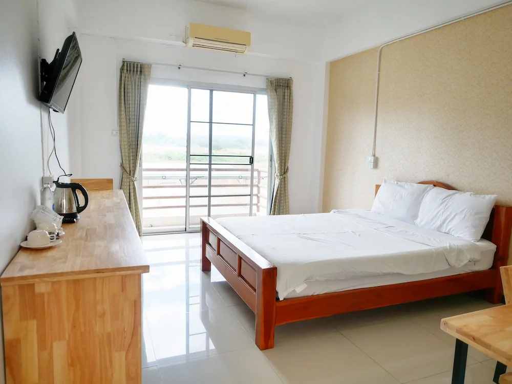 Standard Double room with balcony (full double bed)