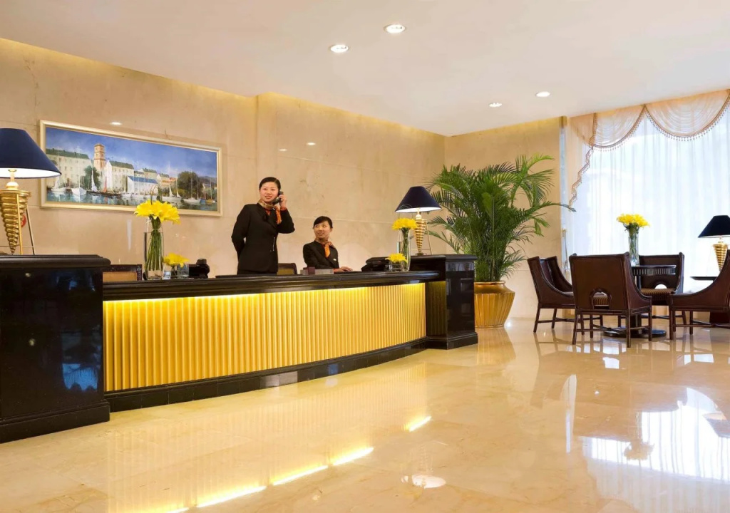 Lobby & Reception