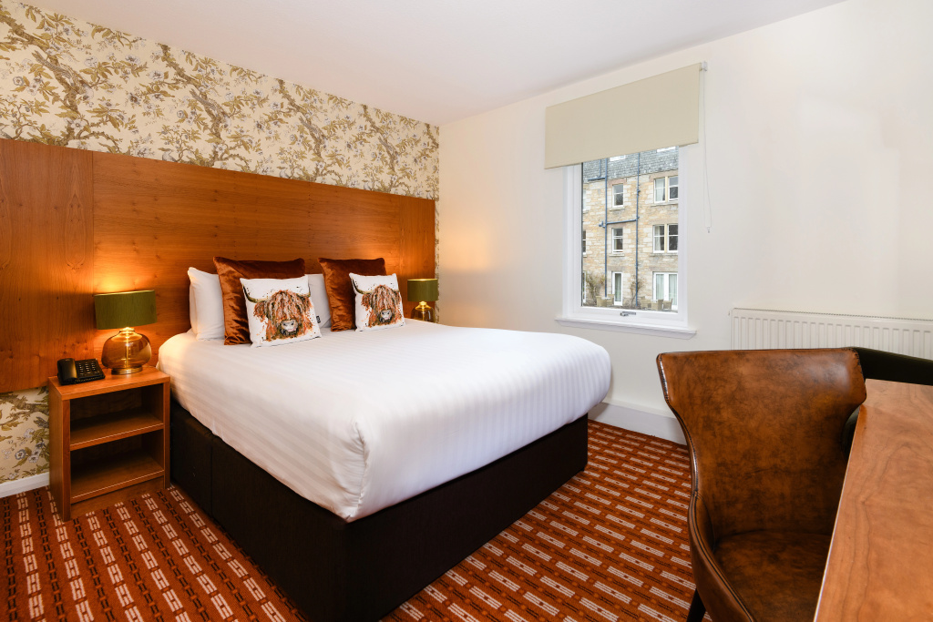 Fisher's Hotel — 3