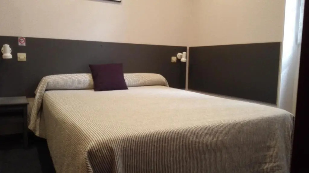 Economy Double room (full double bed)
