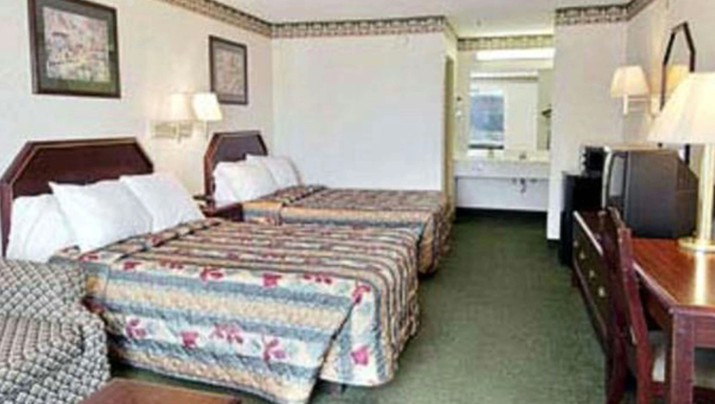 Gray Inn and Suites — 2