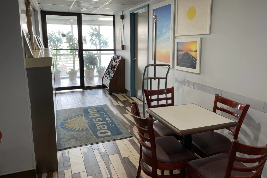 Отель Days Inn by Wyndham Jersey City / NYC Area в Джерси-Сити