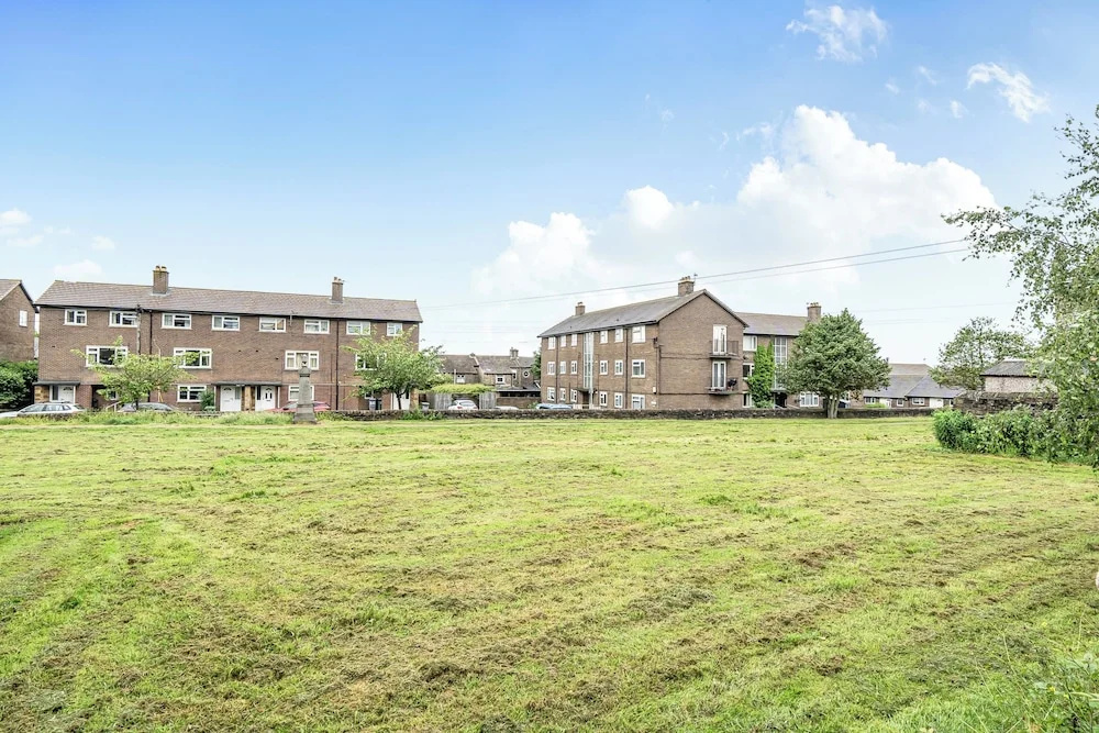 Luxury 2-bed Apartment Lindley Huddersfield