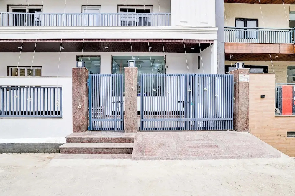 FabHotel Expo Centre Inn- Nr. Sharda University Greater Noida