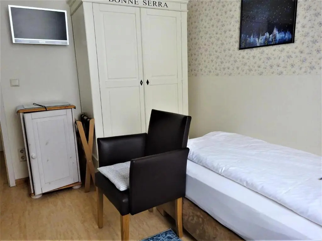 Pension Zur Fhrbrcke - Chambres