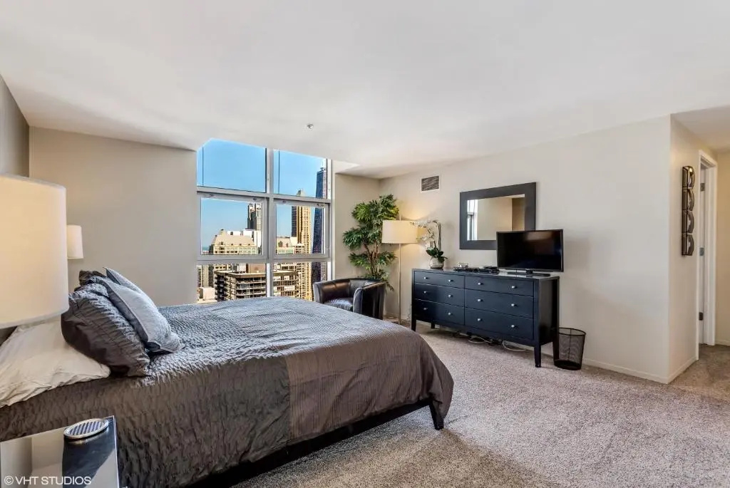 3 Bedrooms Penthouse Apartment